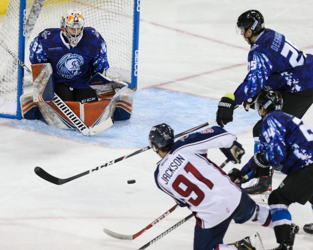 Tulsa Oilers forward Robby Jackson takes a shot against the Wichita Thunder