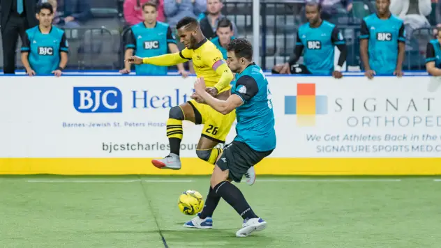 St. Louis Ambush defend against Ian Bennett of the Milwaukee Wave