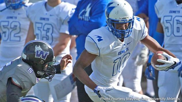 Wide receiver Khari Kimbrough with Mayville State University