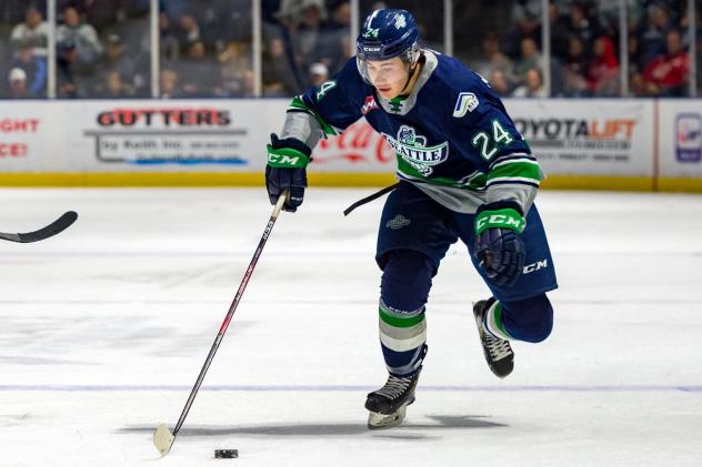 Forward Alex Morozoff with the Seattle Thunderbirds