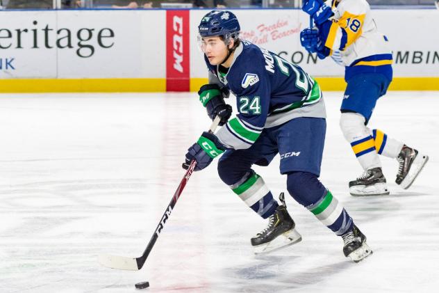 Forward Alex Morozoff with the Seattle Thunderbirds