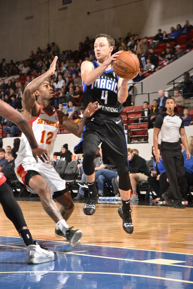 Josh Magette of the Lakeland Magic vs. the College Park Skyhawks