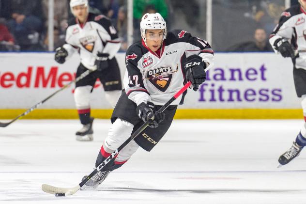 Vancouver Giants forward Justin Sourdif