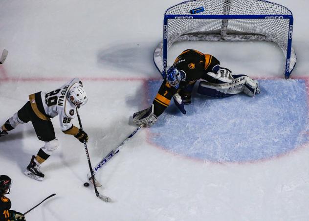 Utah Grizzlies goaltender Martin Ouellette