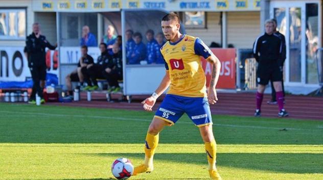 Forward Luke Ferreira