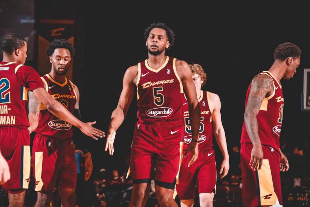 Canton Charge center Marques Bolden vs. the Long Island Nets