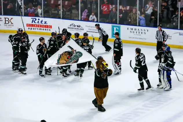 Utah Grizzlies celebrate a win