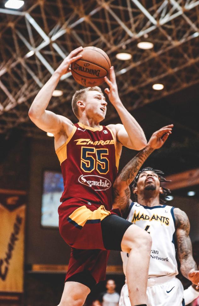 Canton Charge guard J.P. Macura vs. the Fort Wayne Mad Ants