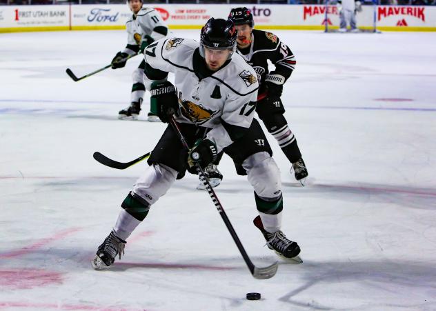Utah Grizzlies forward Griffen Molino vs. the Rapid City Rush
