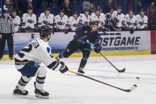 Defenseman Caleb Price with the Lincoln Stars