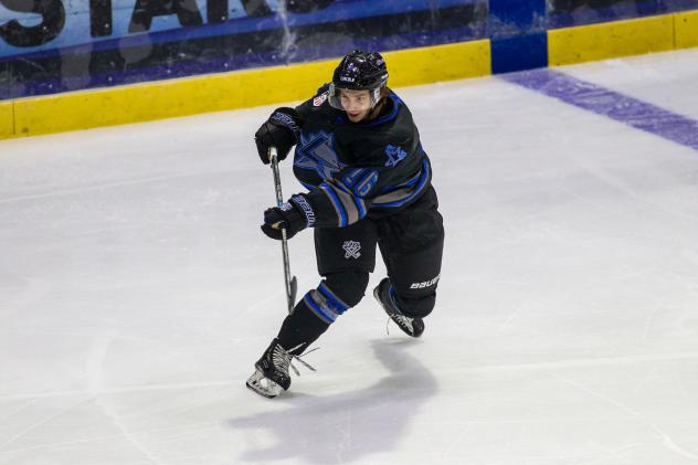 Defenseman Caleb Price with the Lincoln Stars