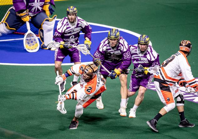 The Georgia Swarm defense sets up against the Buffalo Bandits