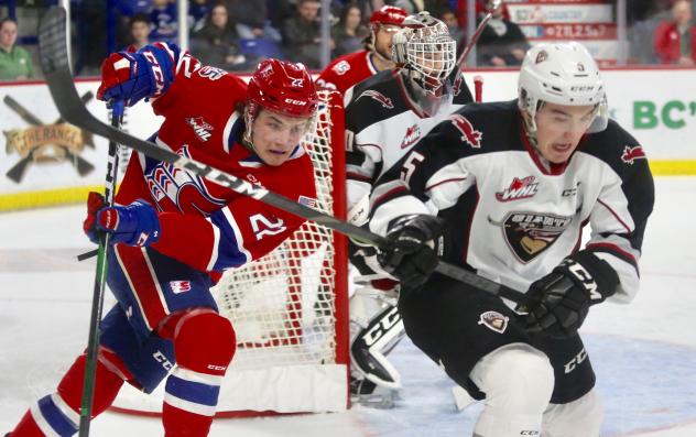 Vancouver Giants defenceman Jacob Gendron (right) vs. the Spokane Chiefs