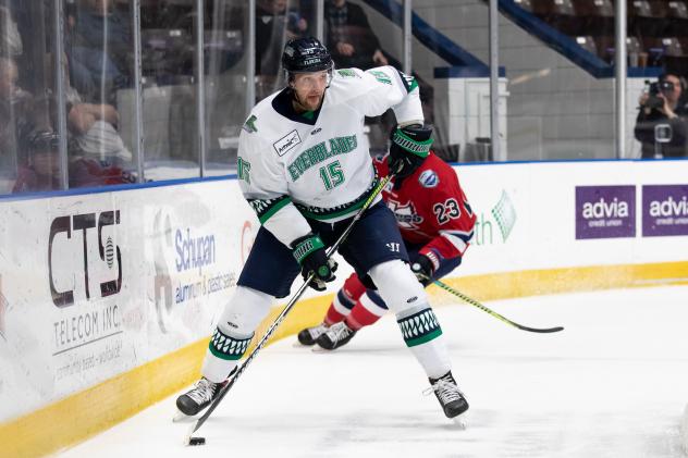 Florida Everblades forward Cam Maclise vs. the Kalamazoo Wings