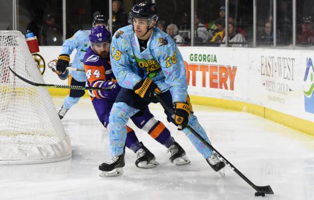 Atlanta Gladiators forward Samuel Asselin vs. the Orlando Solar Bears