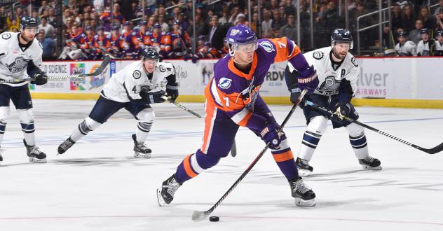 Orlando Solar Bears forward Tyler Bird vs. the Jacksonville IceMen
