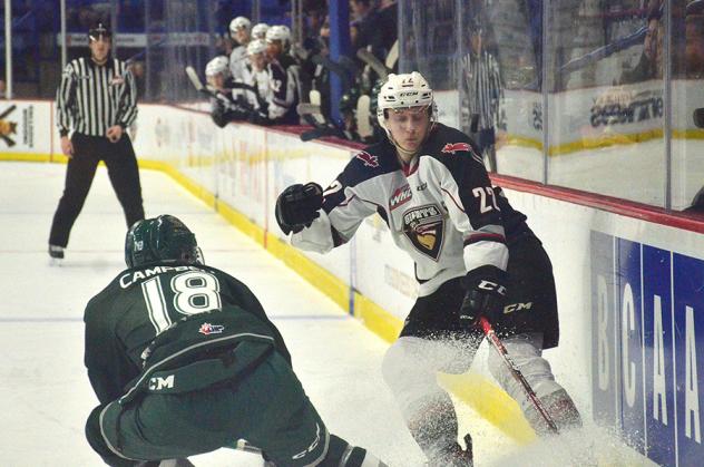 Vancouver Giants defenceman Connor Horning vs. the Everett Silvertips