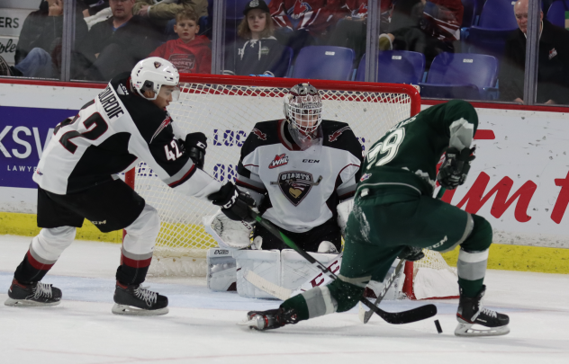 Vancouver Giants goaltender David Tendeck vs. the Everett Silvertips