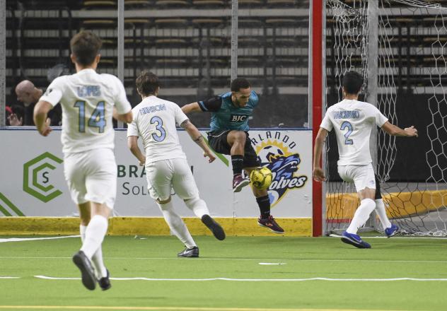 St. Louis Ambush get possession against the Orlando SeaWolves