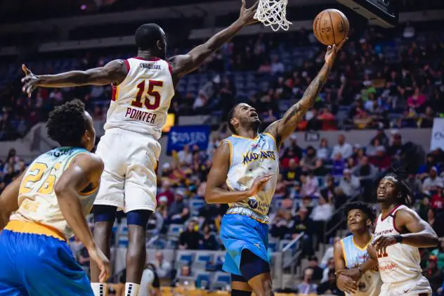 Canton Charge guard/forward Sir'Dominic Pointer defends against the Fort Wayne Mad Ants