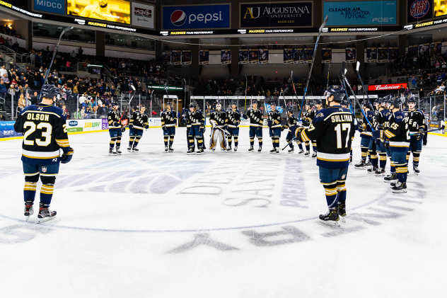 Sioux Falls Stampede gather at center ice