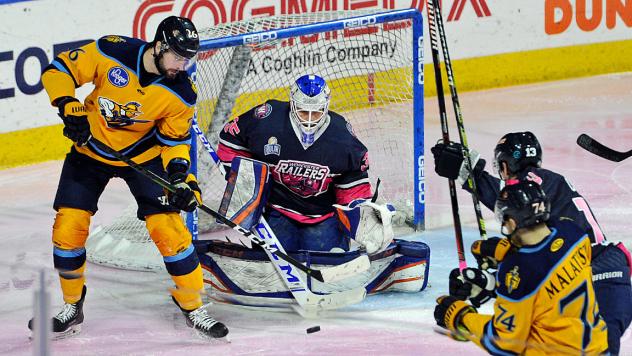 Atlanta Gladiators put pressure on the Worcester Railers