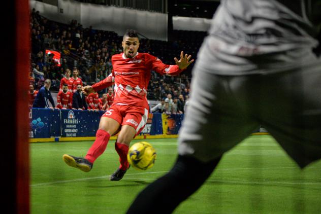 Tacoma Stars midfielder Mike Ramos