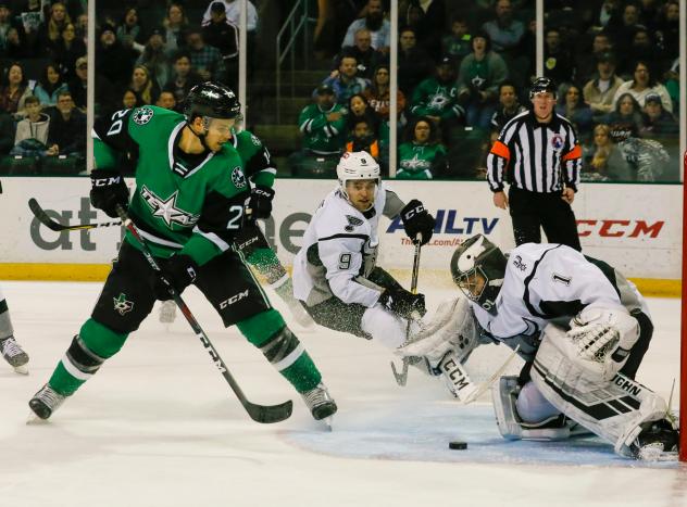 Texas Stars center Tanner Kero (left) vs. the San Antonio Rampage