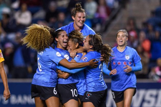 Chicago Red Stars celebrate a goal