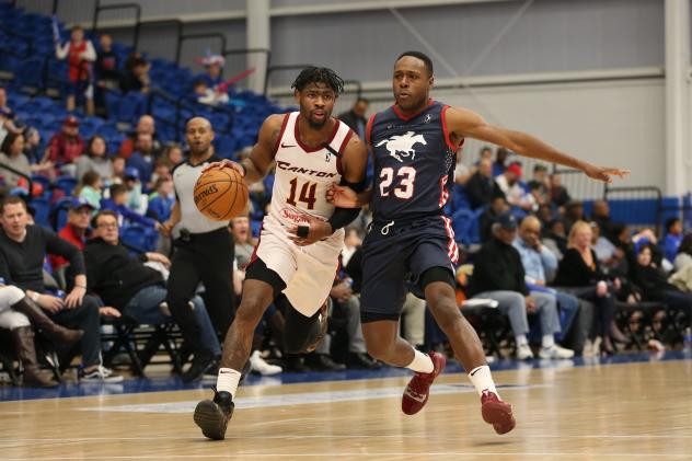 Canton Charge guard Malik Newman drives against the Delaware Blue Coats