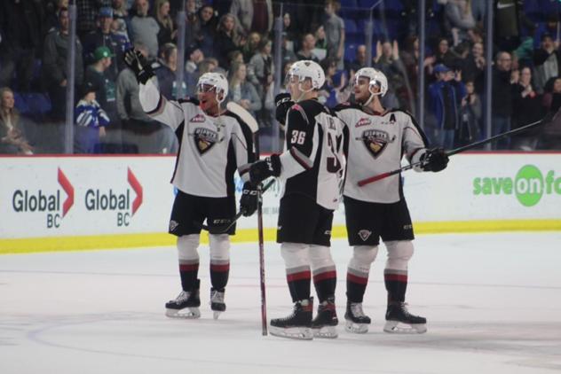 Vancouver Giants acknowledge the crowd