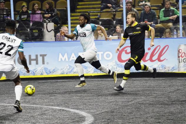 St. Louis Ambush chase the ball against the Milwaukee Wave