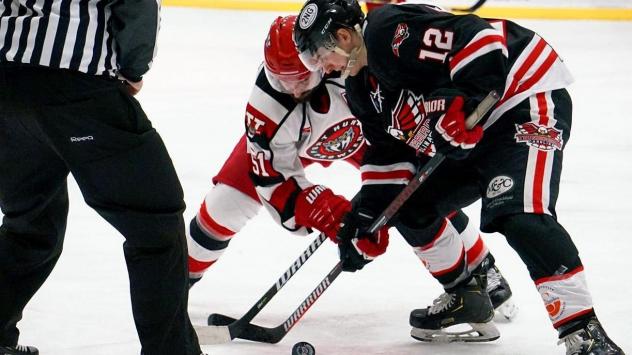 Port Huron Prowlers face off with the Carolina Thunderbirds