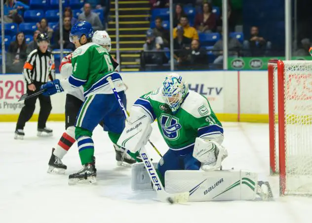 Zane McIntyre with the Utica Comets