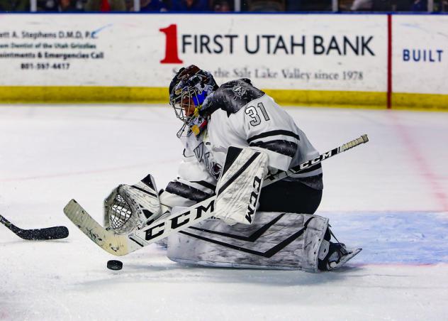 Utah Grizzlies goaltender Mason McDonald