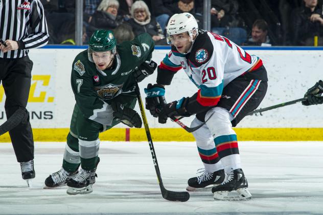 Kelowna Rockets centre Matthew Wedman (right) vs. the Everett Silvertips