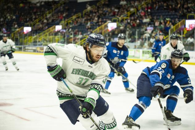 Florida Everblades forward Michael Huntebrinker vs. the Jacksonville IceMen