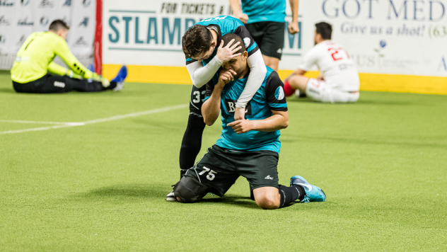 St. Louis Ambush defenders Jonatan Santos (kneeling) and Pepe Junqueira