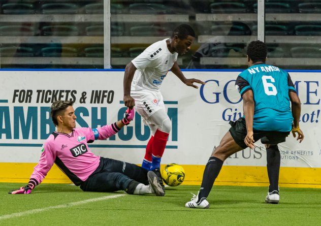 St. Louis Ambush goalkeeper Paulo against the Kansas City Comets
