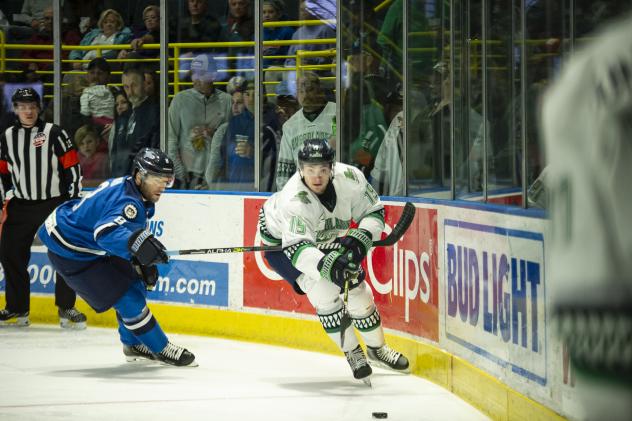 Florida Everblades center Hugo Roy