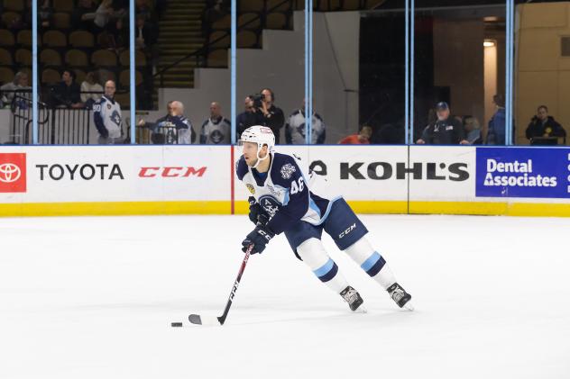 Milwaukee Admirals defenseman Matt Donovan