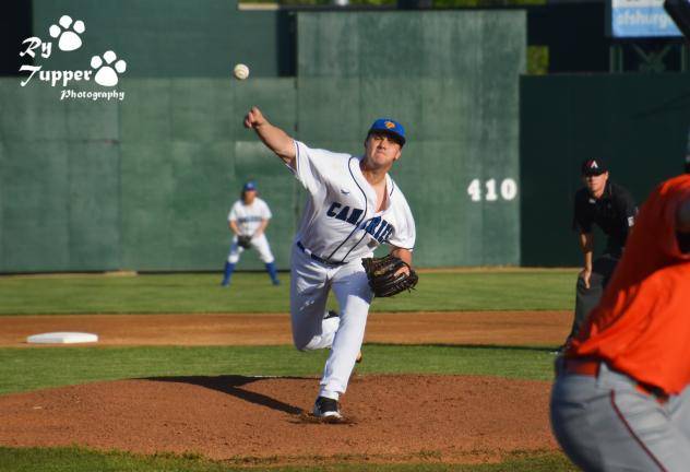 Sioux Falls Canaries pitcher Sam Bragg