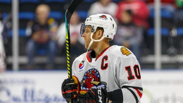 Former Rockford IceHogs forward Kris Versteeg