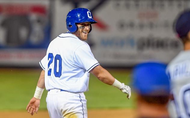 Sioux Falls Canaries outfielder Mike Hart