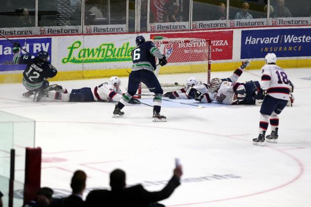 Seattle Thunderbirds in Game 5 of the 2017 WHL Championship