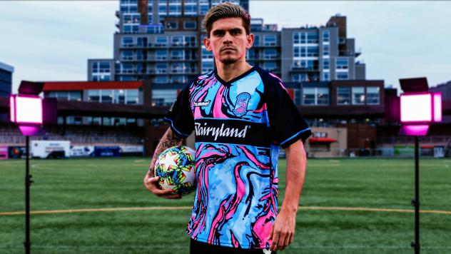 Forward Madison FC 2020 alternate jersey