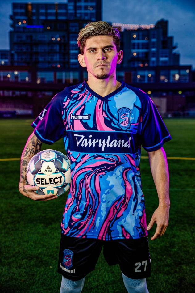 Forward Madison FC 2020 alternate jersey