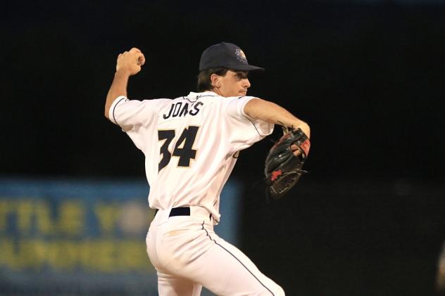 Fond du Lac Dock Spiders pitcher Cameron Jones