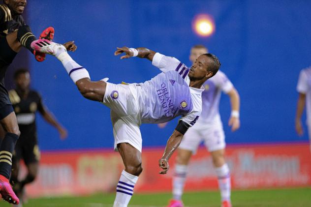 Orlando City SC battles the Philadelphia Union