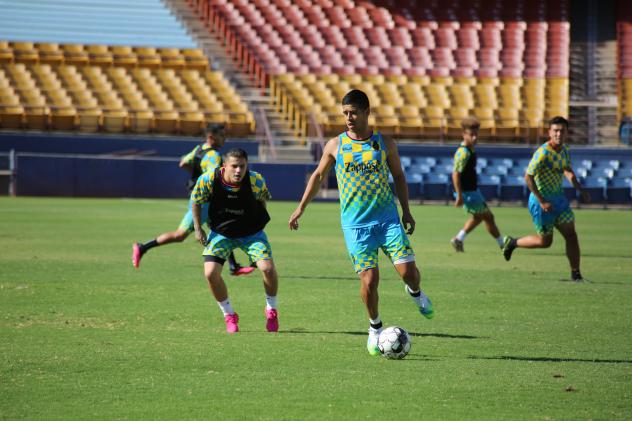 Raul Mendiola in training with Las Vegas Lights FC